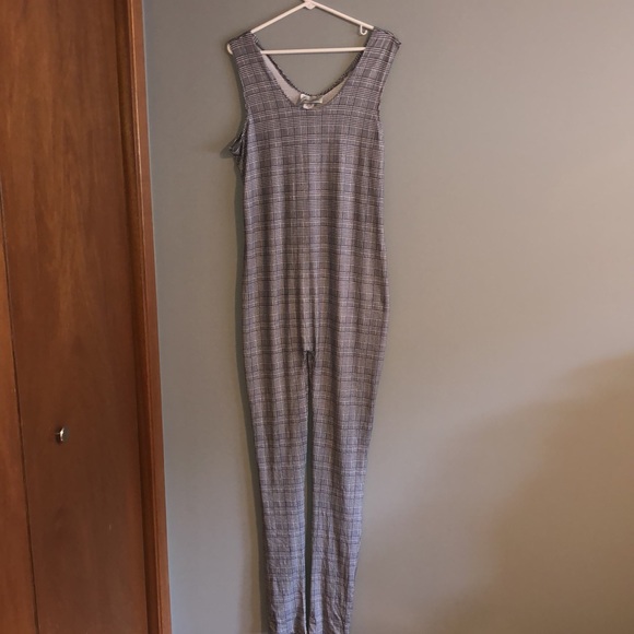 WOMAN’S JUMPER ONE PIECE SIZE 1X. NEW WITH TAGS ON IT! SMOKE FREE HOME! 🔥 - Picture 2 of 3